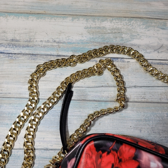 Victoria's Secret  Crossbody Purse. - Picture 11 of 11